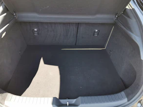 https://vehicle.imgix.net/4378036/f6413316-1319-4425-8bd5-518f979798a9.jpg