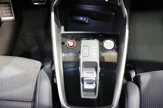 https://vehicle.imgix.net/4378040/19b71051-4f0f-4ceb-b659-a27bd0cdc8e0.JPG