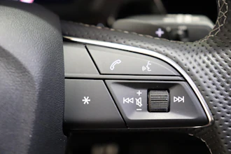 https://vehicle.imgix.net/4378040/80b890b7-3470-4f0f-8974-e8580090877c.JPG