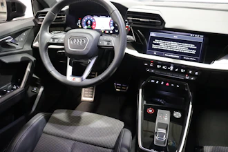 https://vehicle.imgix.net/4378040/9f6c8c81-9acd-45b1-80bd-33c1d7dac6a5.JPG
