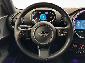 https://vehicle.imgix.net/4378073/78dbb0b5-5a87-492e-bb5e-f372a7dcb8cb.jpg