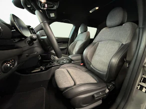 https://vehicle.imgix.net/4378073/f13fe7a9-a6e4-4acc-af3c-22f8b77b861f.jpg