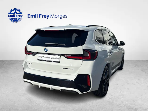 BMW X1 30e xDrive paddles M-Sport