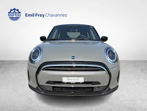 https://vehicle.imgix.net/4378097/1dcb22eb-e496-4cc9-9110-acd4138aff9d.jpg