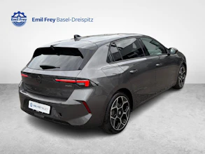 https://vehicle.imgix.net/4378151/318c2438-395d-4544-ba7d-75f8640e7dca.jpg