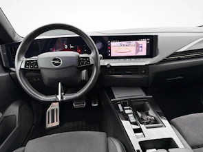 Fahrzeugbild OPEL Astra 1.6 T PHEV 180 Swiss Premium