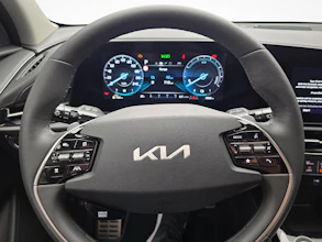 https://vehicle.imgix.net/4378227/f3525138-6aa3-4635-9e1a-a28d15606ec5.jpg