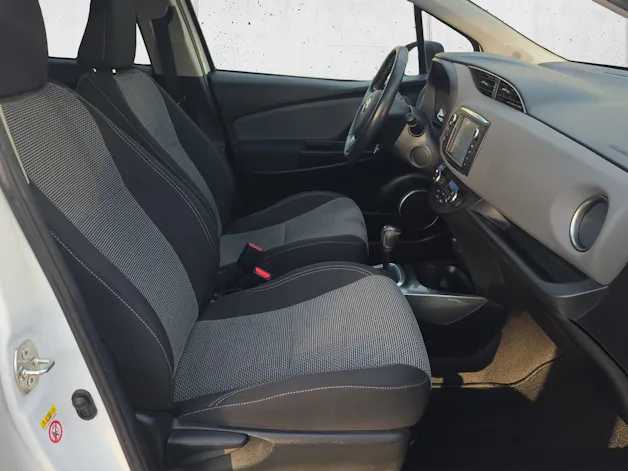 Toyota Yaris 1.5 VVT-i HSD Trend