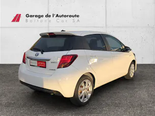 Toyota Yaris 1.5 VVT-i HSD Trend