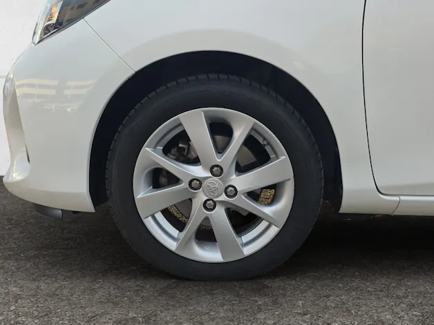 Toyota Yaris 1.5 VVT-i HSD Trend