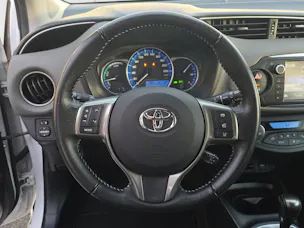 Toyota Yaris 1.5 VVT-i HSD Trend