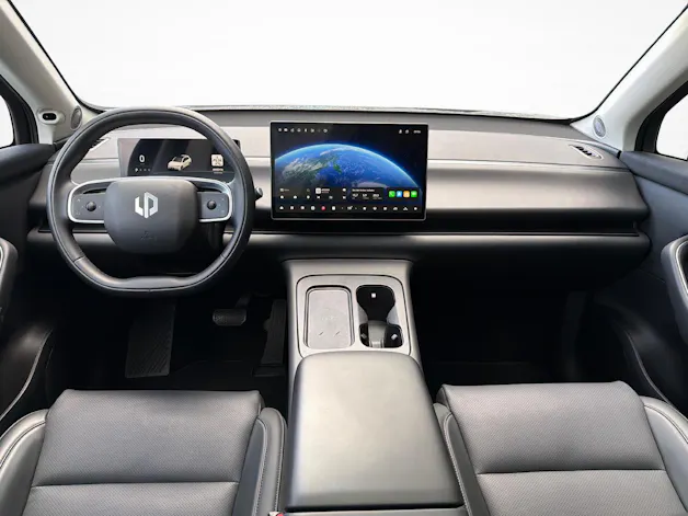 Leapmotor C10 1.5 REEV Design