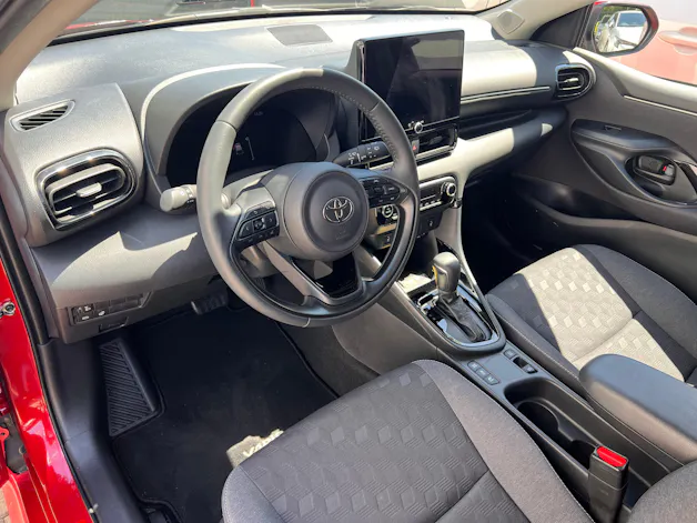 Toyota Yaris 1.5 VVT-i HSD Trend