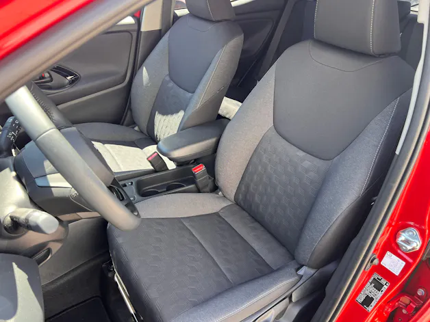 Toyota Yaris 1.5 VVT-i HSD Trend