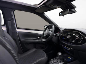 https://vehicle.imgix.net/4378311/776c87ee-4adf-4bf3-bdd6-60c0f21431ad.jpg