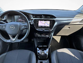 https://vehicle.imgix.net/4378397/d7d8c718-2763-4b45-b08f-5cbdcdfc97c9.jpg