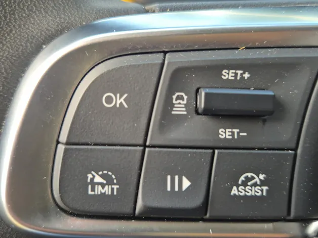 Jeep Avenger Summit