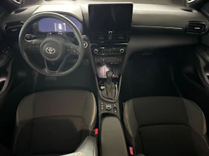 Fahrzeugbild TOYOTA Yaris Cross 1.5 VVT-i HSD Premium AWD-i