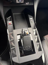 https://vehicle.imgix.net/4378440/a0e94e54-c36e-457e-9b68-28e95a5b8028.jpg