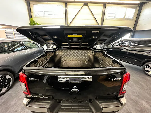 Mitsubishi L200 D-Cab Pick-up 2.2 DID 4x4 Diamond