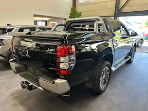 Mitsubishi L200 D-Cab Pick-up 2.2 DID 4x4 Diamond