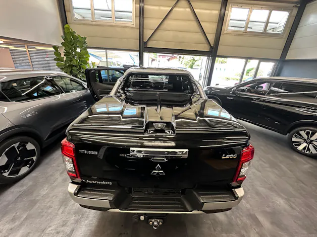 Mitsubishi L200 D-Cab Pick-up 2.2 DID 4x4 Diamond