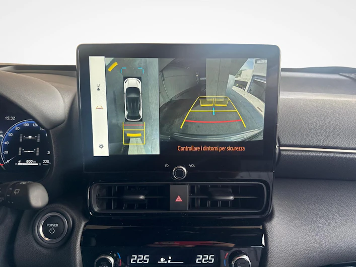 immagine del veicolo TOYOTA YARIS CROSS