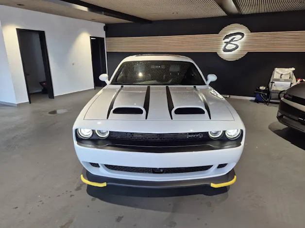 Dodge USA Challenger 6.2 V8 SC HEMI SRT Hellcat