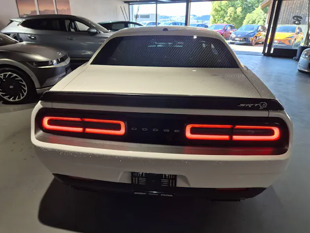 Dodge USA Challenger 6.2 V8 SC HEMI SRT Hellcat