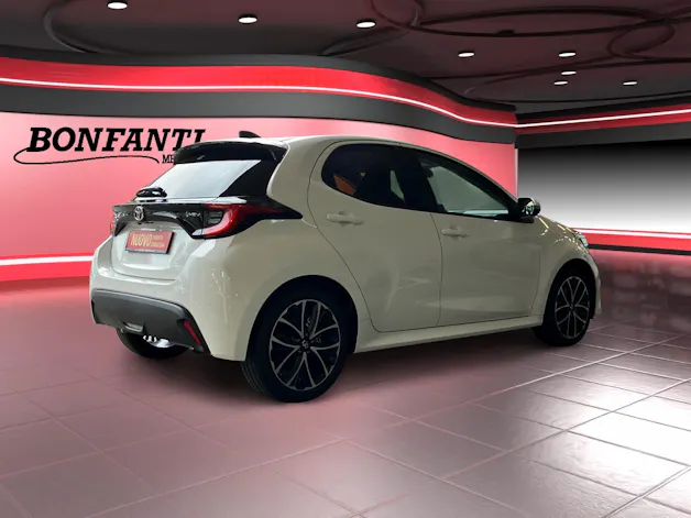 Toyota Yaris 1.5 VVT-i HSD Trend
