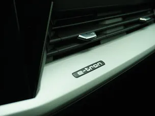 AUDI Q4 e-tron 45 quattro