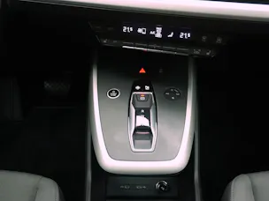 AUDI Q4 e-tron 45 quattro