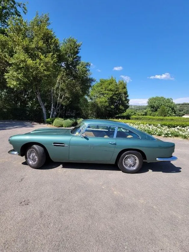 ASTON MARTIN Series V