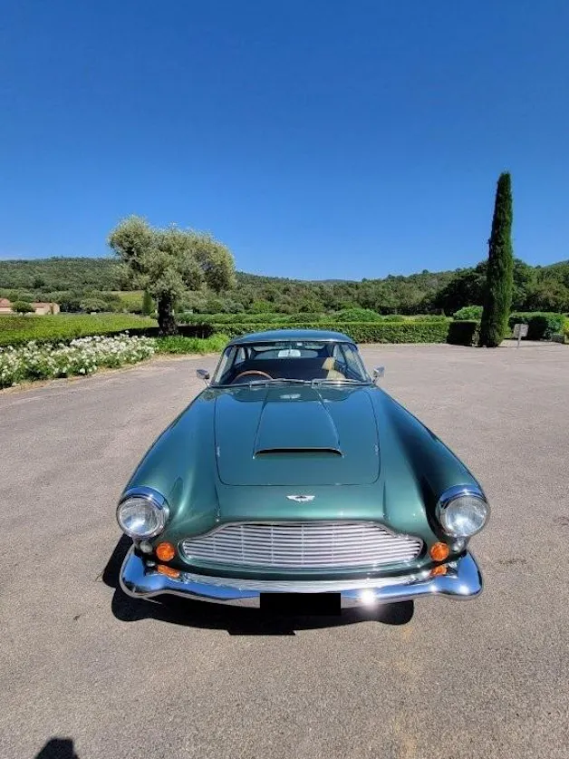 ASTON MARTIN Series V