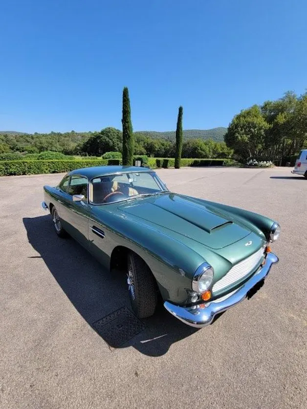 ASTON MARTIN Series V