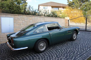 Fahrzeugbild ASTON MARTIN Series V