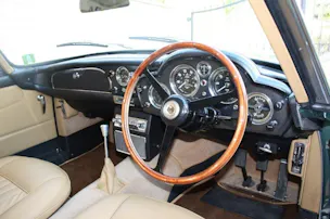 ASTON MARTIN Series V