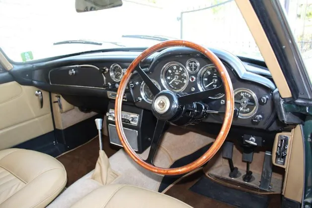 ASTON MARTIN Series V