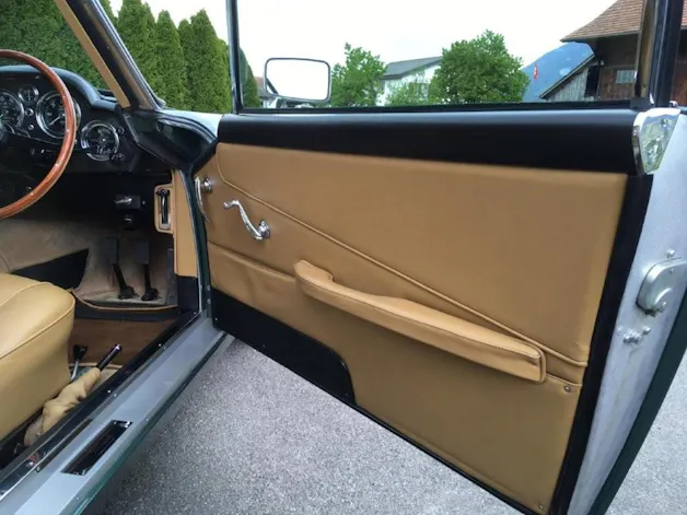 ASTON MARTIN Series V