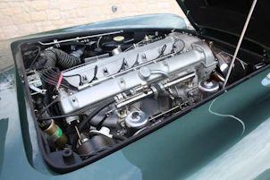 Fahrzeugbild ASTON MARTIN Series V