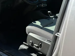 Volvo XC40 2.0 B4 MH Plus Dark