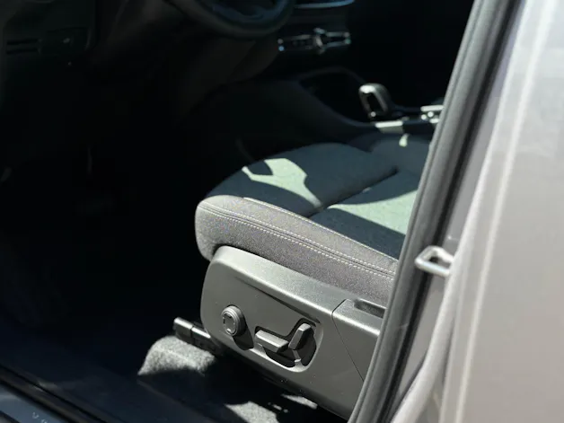 Volvo XC40 2.0 B4 MH Plus Dark