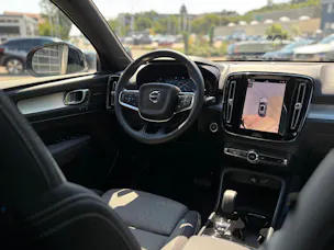 Volvo XC40 2.0 B4 MH Plus Dark