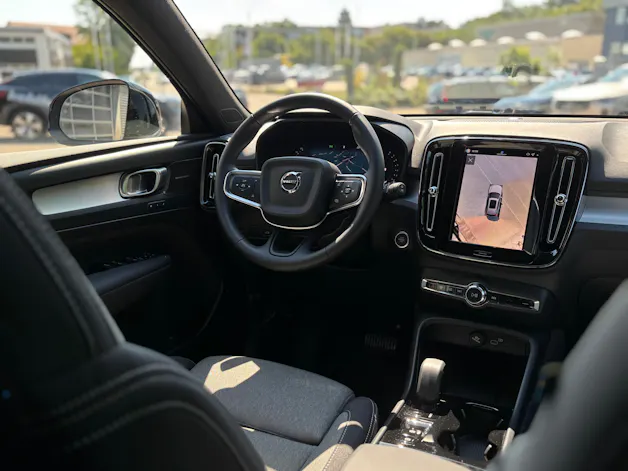 Volvo XC40 2.0 B4 MH Plus Dark