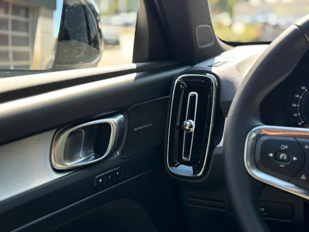 Volvo XC40 2.0 B4 MH Plus Dark