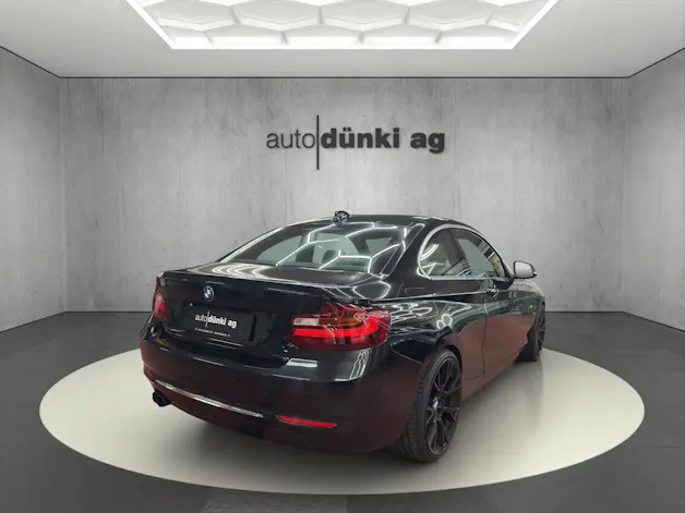 BMW 220i Luxury Line Steptronic