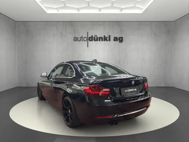 BMW 220i Luxury Line Steptronic