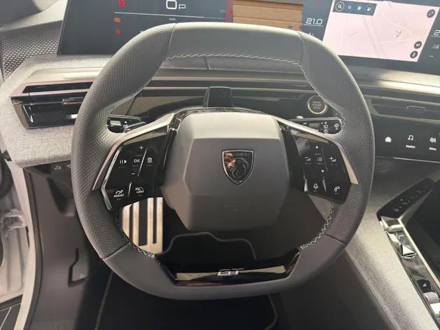 PEUGEOT 5008 145 e-DCS6 GT