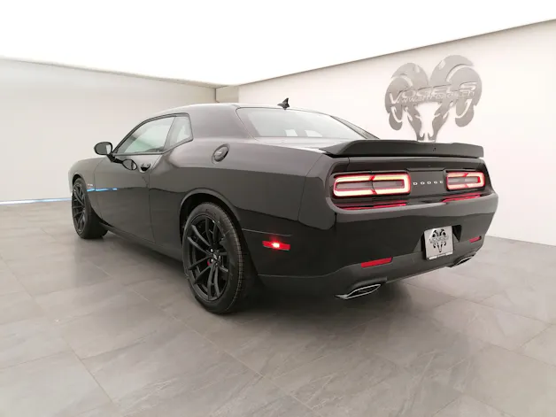 Dodge Challenger 5.7 R/T Shaker