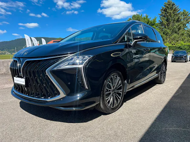 FORTHING 4 U-Tour 1.5 T GDI PHEV